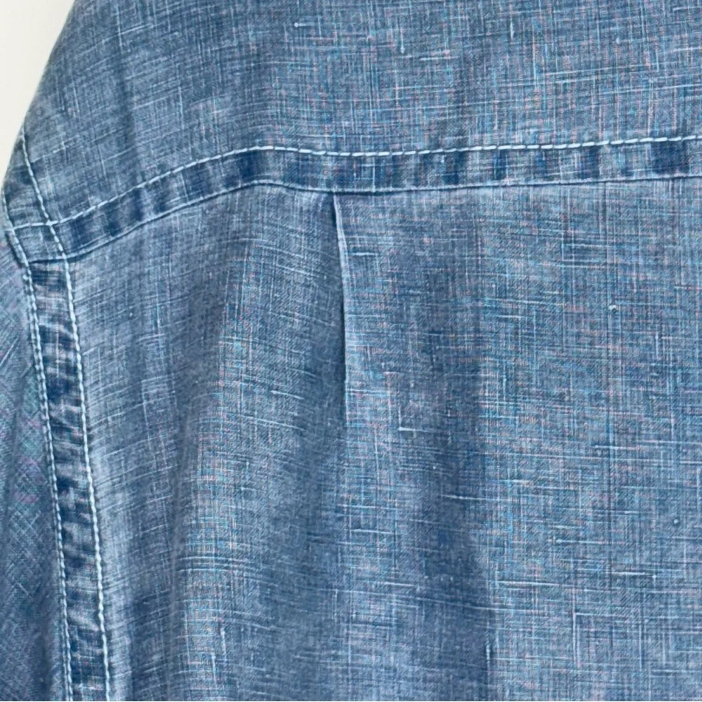 Tommy Bahama 100% linen‎ Casual Blue Button-Down Shirt